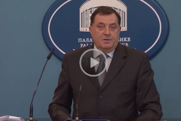 Milorad Dodik napao novinarku: Šta lažeš ti, šta ti misliš ko si?!