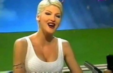 Najradije bi spalila ove fotke: Ovako je Jelena Karleuša izgledala na početku svoje karijere!