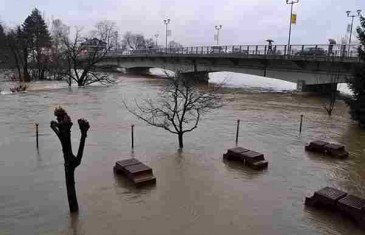 Građani u strahu: Poplave ponovo pogodile BiH