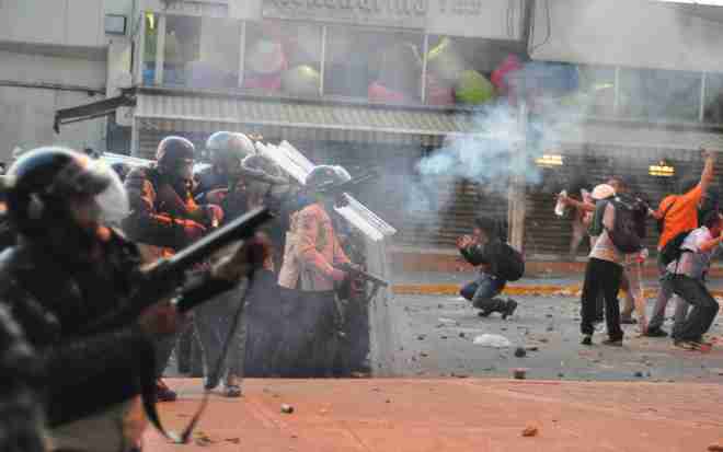 VIDEO KOJI JE POTRESAO BOSNU: Tek sad otkriven video sa istinom o protestima u februaru 2014…