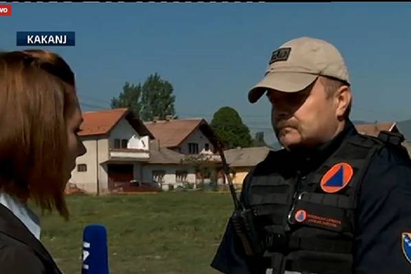LJUDI KOJI BLIZU ŽIVE U OPASNOSTI SU: Nesavjesni građani bacili su granate u rijeku Bosnu…