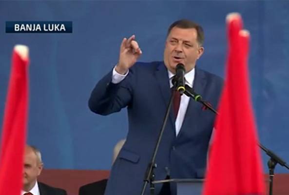 DODIK SE PONOVO RASPRIČAO: “CHRISTIAN SCHMIDT je čovjek kome biografija daje legitimitet za neke političke borbe u njegovoj zemlji, ali on NIJE PRIHVATLJIV ZA RS”