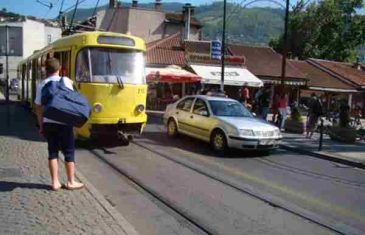 Mladić koji je pretučen na Baščaršiji: Čekao sam tramvaj, on je došao i počeo