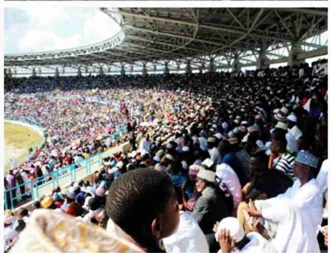 Ovo nije fudbalska utakmica: Prepun stadion muslimana na takmičenju učenja Kur'ana u Tanzaniji