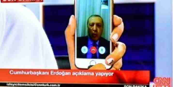 Saudijac nudi milion rijala za iPhone preko kojeg je Erdogan pozvao građane da izađu na ulice