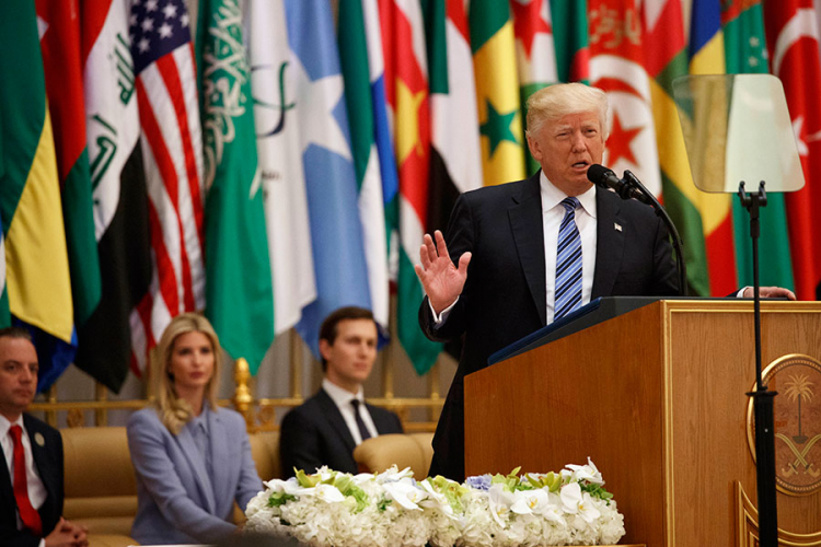 Trumpov istorijski govor: Muslimani su najveće žrtve terorizma