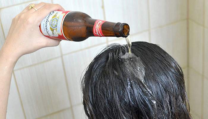 Prilikom kupanja sipala je flašu PIVA na kosu,a kada vidite zašto i vi ćete slijediti njen primjer!