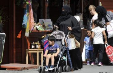 ‘Sarajevo je preplavljeno ženama u burkama… Potpuno pokrivenim nisu oduševljeni ni Bosanci, ali…’