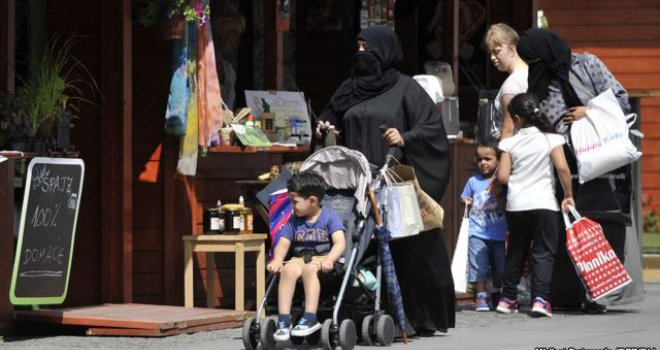 ‘Sarajevo je preplavljeno ženama u burkama… Potpuno pokrivenim nisu oduševljeni ni Bosanci, ali…’