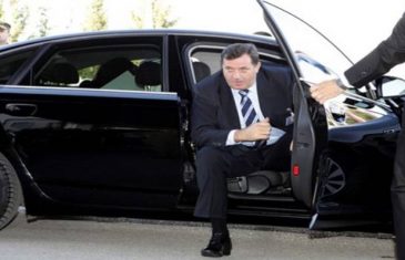 Milorad Dodik optužio Federalno sunce da mu je jučer zapalilo auto