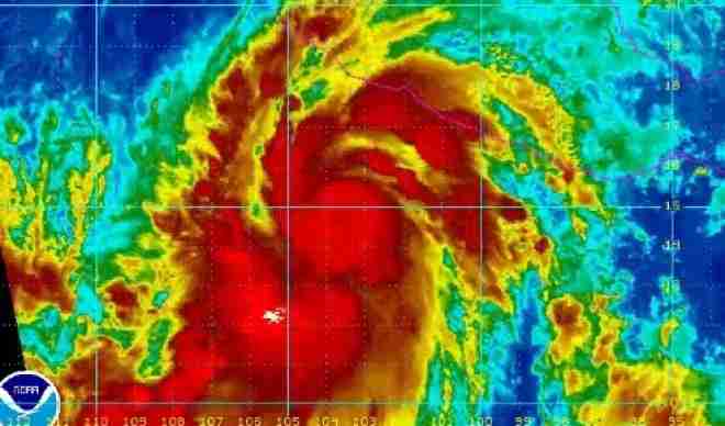 PROGLAŠENO VANREDNO STANJE: Uragan puše brzinom i do 350 km na sat, stiže po život opasna oluja
