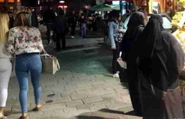 ‘U oči upadaju potpuno pokrivene žene u crnom, sliku Sarajeva sve više određuju pobornici stroge interpretacije islama’