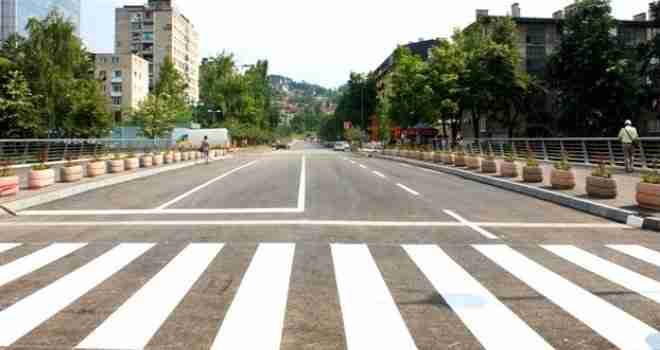 Opasnost na Grbavici: U Ulici H. Čemerlića danima ne rade semafori, a evo šta je razlog…