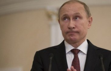 PROCURIO ŠOKANTAN E-MAIL RUSKOG OBAVJEŠTAJCA: “Putin boluje od Parkinsona i karcinoma, kljukaju ga steroidima!”