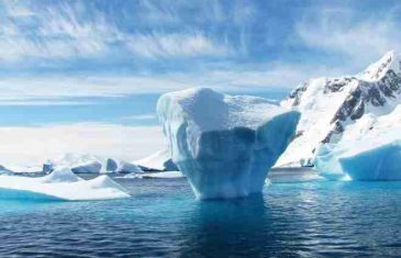NAUČNICI U ČUDU: Ispod površine antarktičkog leda vreba nešto vruće?!