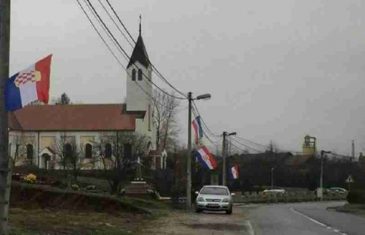 U OPĆINI MAGLAJ: Zapaljene četiri zastave paradržave Herceg-Bosne