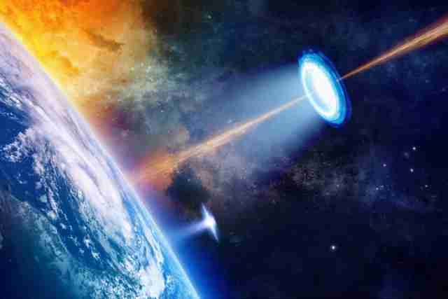 ŠOKANTAN SNIMAK NASA: NLO ispaljuje laser na Međunarodnu svemirsku stanicu…