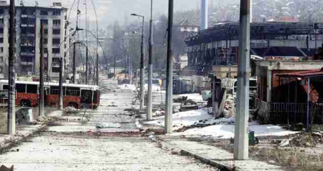 Il’ se to samo tako čini, il’ se opet rovovi iznad Sarajeva kopaju?! Tri puta sam griješio, volio bih da ne bude četvrti…