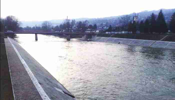 Policiji u Zavidovićima prijavljeno da je u rijeci Bosni nađeno tijelo!