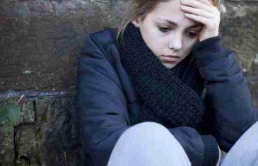 Može li izolacija dovesti do depresije? Kada postaje zabrinjavajuće i kada se obratiti stručnjaku?