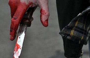 Prijetio radnicama, pa se izbo nožem: Detalji nevjerovatne pljačke u Sarajevu, razbojnika u bolnici čuva policija