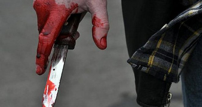 Prijetio radnicama, pa se izbo nožem: Detalji nevjerovatne pljačke u Sarajevu, razbojnika u bolnici čuva policija