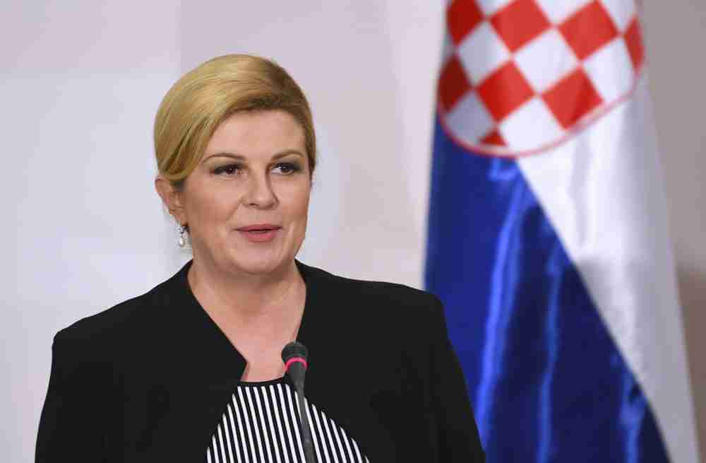 “NEMOJ SINE NIKUD IĆI”: Kolinda podsjetila na slavne dane, pustila glas i zapjevala za Hrvatsku