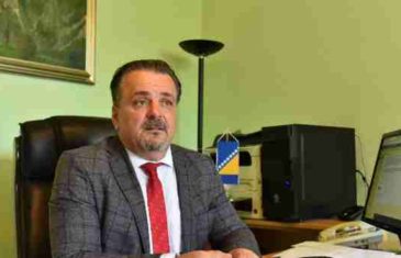Direktor Zavoda Pazarić u suzama: Ovo je atak na uposlenice, neka Ćudić kaže od kada su slike