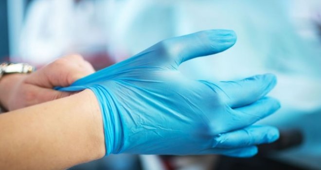 AKO NISTE ZNALI: Koliko stvarno (ne) pomažu zaštitne rukavice u vrijeme ove pandemije?