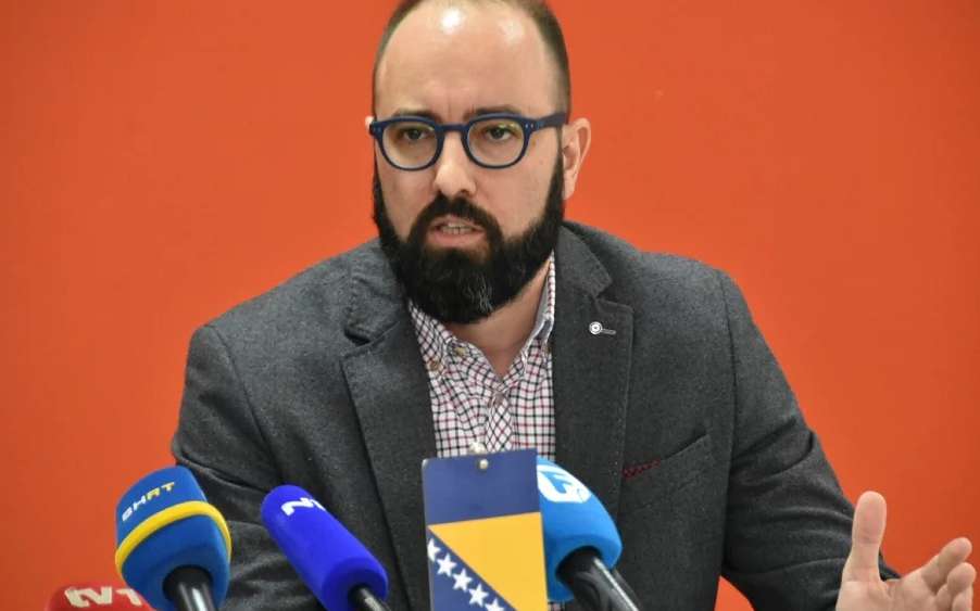 Damir Mašić: U Sarajevu pacijenti umiru kod kuće jer ih ne testiraju, tražit ću istragu za slučaj iz Briješća