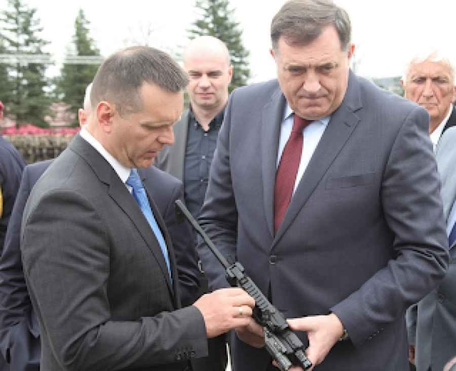 NOVA DRAMA U RS-u: Sukob Dodika i Lukača oko novog direktora Policije RS-a; Njihovi glavni kandidati aktivno učestvovali u opstrukcijama istrage o ubistvu…
