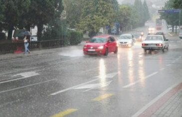 Sad se pripremite na novi preokret: Meteorolozi od večeras najavljuju opet potop, munje i…