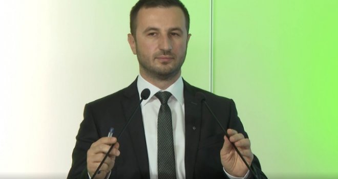 SEMIR EFENDIĆ O PREDSJEDNIKU SRBIJE: “Vučić je opasan po Bosnu i Hercegovinu, a način na koji vodi Srbiju neće…”