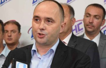 DODIK U ŠOPING AKCIJI: Od Dika Cvjetinovića traži da napusti NSRS i prihvati odbornički mandat u Bijeljini, a zauzvrat mu nudi…