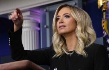 KAKVA ŠAMARČINA: Ono što je “Fox News” učinio Trumpovoj glasnogovornici, dugo će se pamtiti