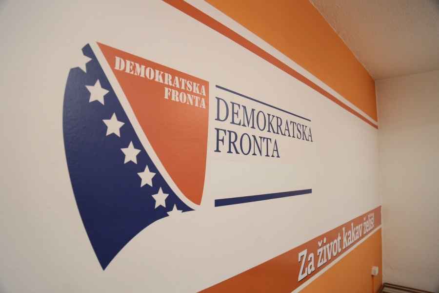 NAKON VELIKE AKCIJE SIPA-e, OGLASILI SE IZ DEMOKRATSKE FRONTE: Drugovi iz SDP-a, ako ste prodali Srebrenicu, hoćete li i…