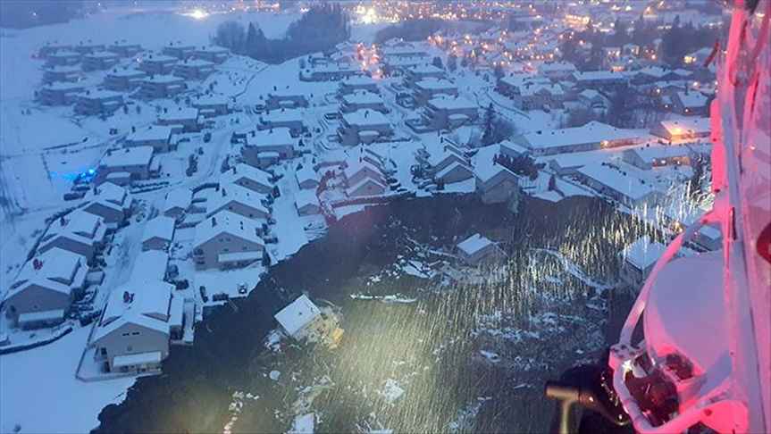 PRVI SNIMAK KATASTROFE: Nevjerovatni prizori iz Norveške, klizište progutalo dio grada