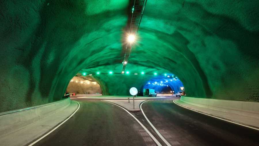ČUDO NEVIĐENO: U ovoj evropskoj zemlji izgrađen je grandiozan podmorski tunel, pogledajte kako izgleda vožnja kroz njega