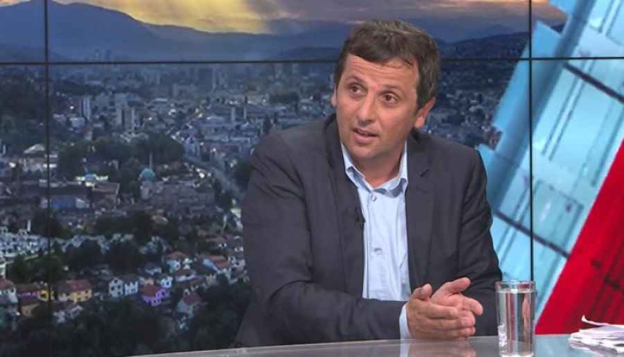 NEBOJŠA VUKANOVIĆ U SVOM STILU: “Dodik je sporazumom u Bruxellesu kapitulirao, radi po nalogu Zapada” (VIDEO)