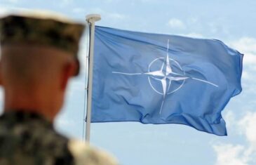 ESKALACIJA KRIZE NAKON KOJE ĆE SE CRVENE LINIJE UŽARITI: Ukrajinski predsjednik zatražio je članstvo u NATO savezu, tvrdi kako se “samo tako može okončati rat u Donbasu”