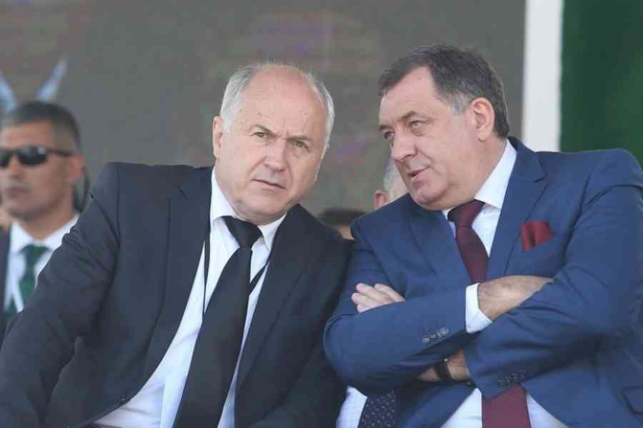 NE VJERUJ INZKU NI KAD DAROVE NOSI: Šef OHR-a razbjesnio pristalice Milorada Dodika