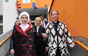 Kako je izgledao susret ‘prvih dama’ Sebije Izetbegović i Emine Erdogan: Ko su sve zvanice na gala svadbi?