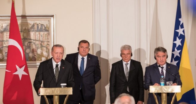 Dodik: Ja sam za mirnu disoluciju! Komšić: Nema mirnog razlaza! Džaferović: Okanite se teških riječi! A Erdogan…