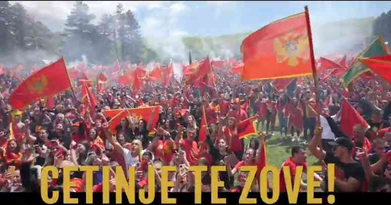 Cetinjani bh. patriotskom pjesmom ‘Vojnik sreće’ pozivaju na demonstracije: Dino Merlin odjekuje Crnom Gorom