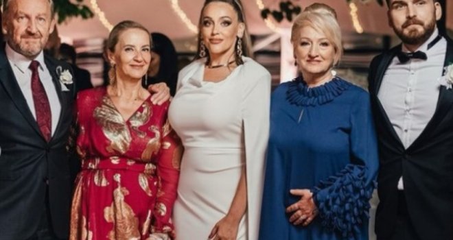 Do sada neviđene fotografije sa svadbe godine: Jasmina Izetbegović objavila nove detalje sa svog vjenčanja…