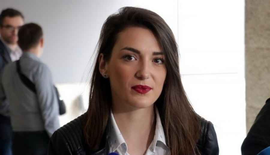 NAKON ŠTO JE POZVALA GRAĐANE DA SE VAKCINIŠU: Parlamentarka Lana Prlić – “Ovo je javni linč…”