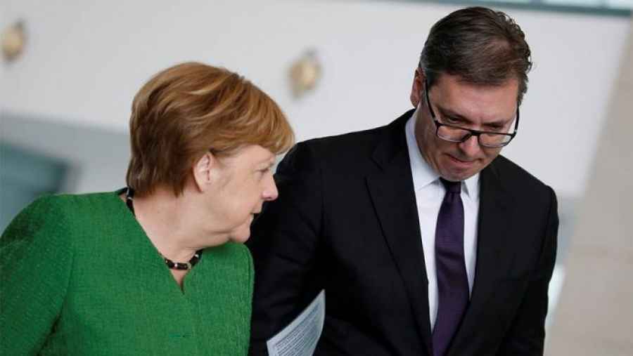 KOLUMNISTA ANDREJ NIKOLAIDIS: “Angela Merkel je dala ‘ausvajs’ Aleksandru Vučiću za projekat srpskog sveta, a prije toga i…”