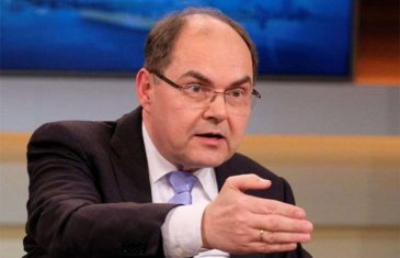 Schmidt zakuhao, Dodik ‘pobijesnio’: Bošnjaci se moraju osloniti na vlastite snage i patriote…