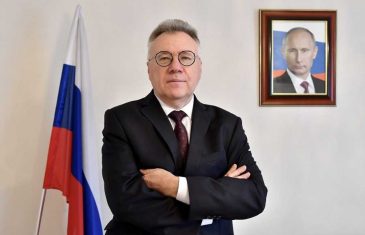REAKCIJA AMBASADE RUSIJE U BiH: “Učešće Komšića i Bećirovića na Samitu krimske platforme je otvoreno neprijateljski čin”