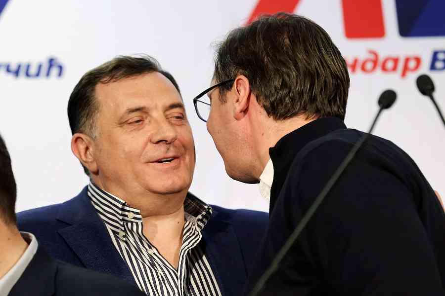 MILORAD DODIK U PRVU SLUŽBENU POSJETU OTIŠAO VUČIĆU: “Upoznao sam ga sa složenom situacijom u Bosni i Hercegovini…”